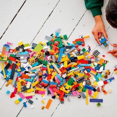 Lego Classic 11021 90 rokov hier, 1100 dielikov