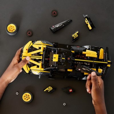 Lego Technic 42151 Bugatti Bolide, 905 ks
