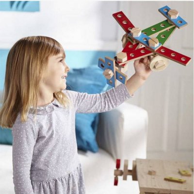 Melissa & Doug Drevený pracovný stôl s náradím, 61 ks