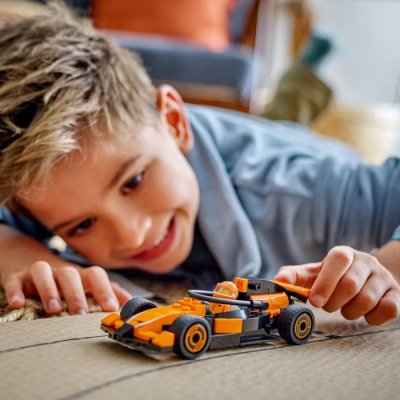 Lego City 60442 Jazdec F1® s pretekárskym autom McLaren, 86 ks