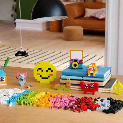 Lego Classic 11042 Kreatívna veselá krabička, 680 ks