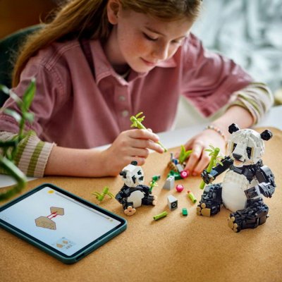 Lego Creator 31165 Divoké zvieratá Pandia rodinka, 626 ks