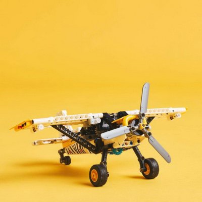Lego Technic 42198 Lietadlo do vzdialených oblastí, 333 ks