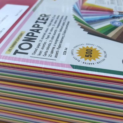 Školské balenie Farebných papierov A4, 130g 500 ks