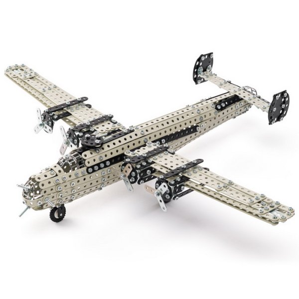 Merkur Bombardér B-24 Liberator, 902 dielikov